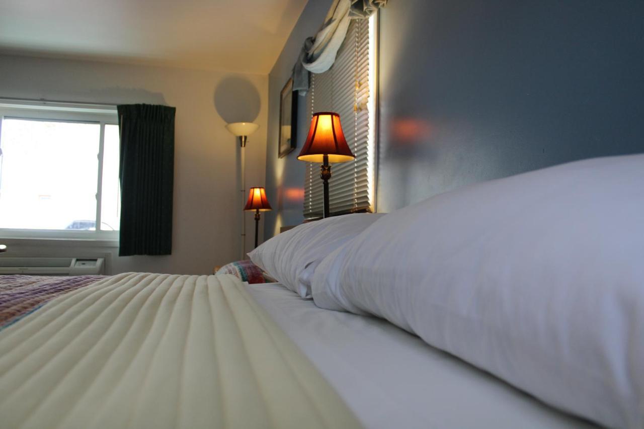 River Road Motel ウィスコンシン デルズ エクステリア 写真