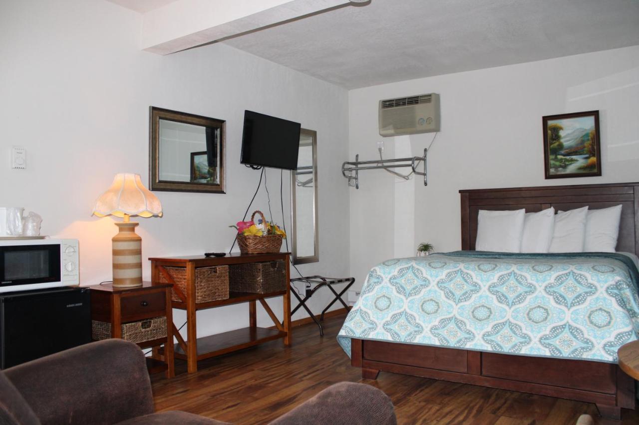 River Road Motel ウィスコンシン デルズ エクステリア 写真