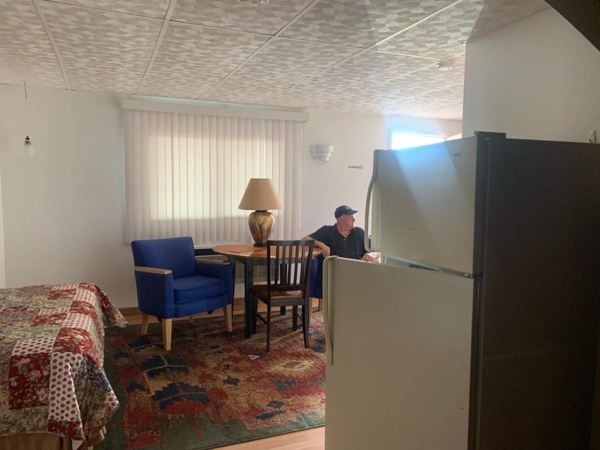River Road Motel ウィスコンシン デルズ エクステリア 写真