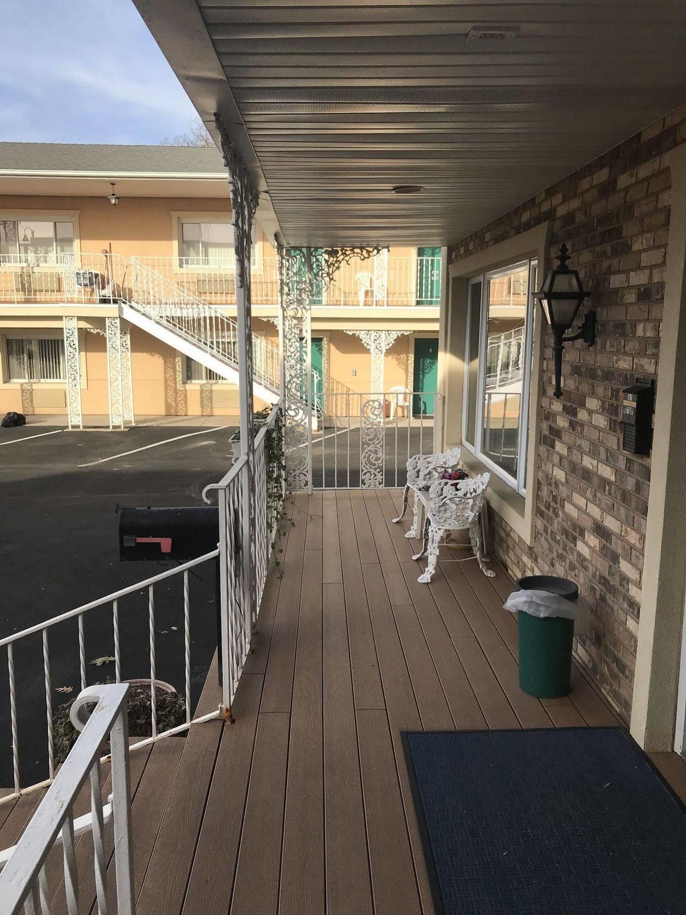 River Road Motel ウィスコンシン デルズ エクステリア 写真